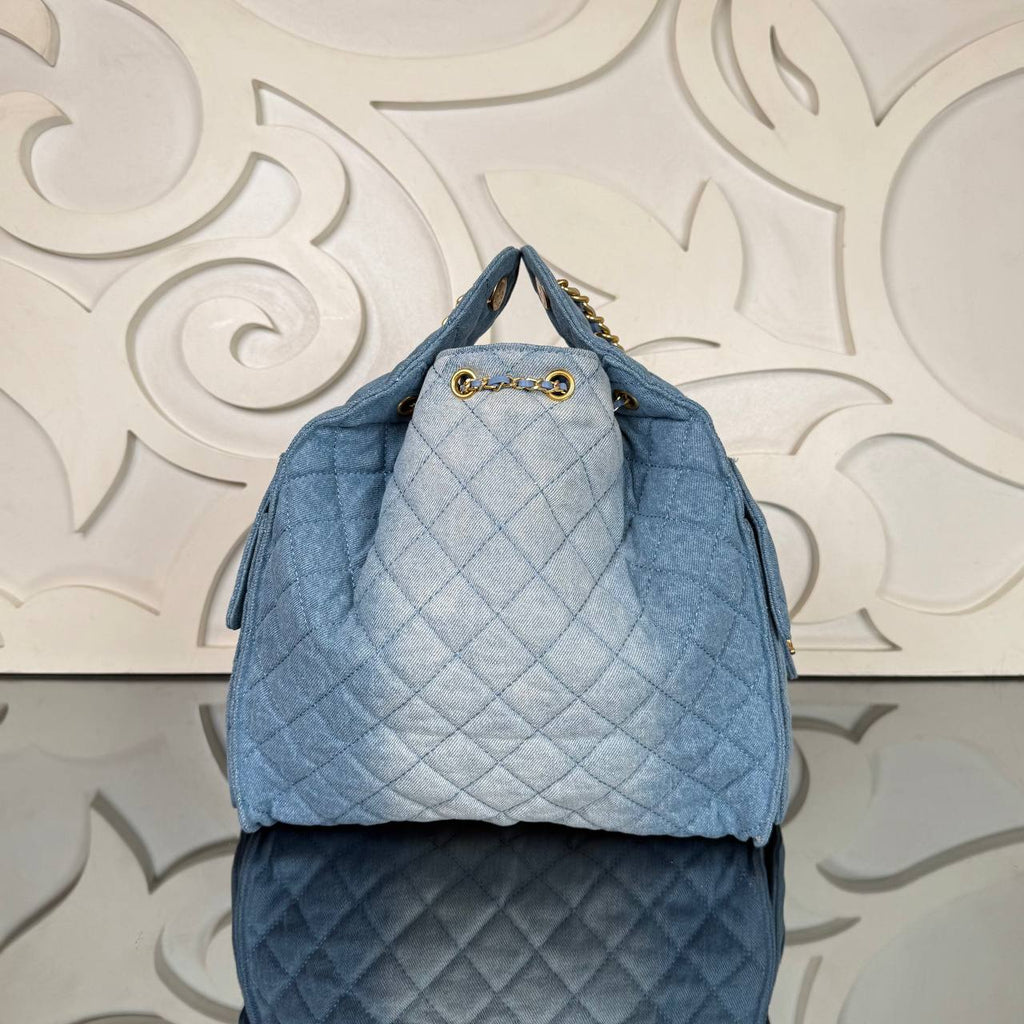 Chanel 25 Medium Handbag

40x30 cm
910621 ⭐️
