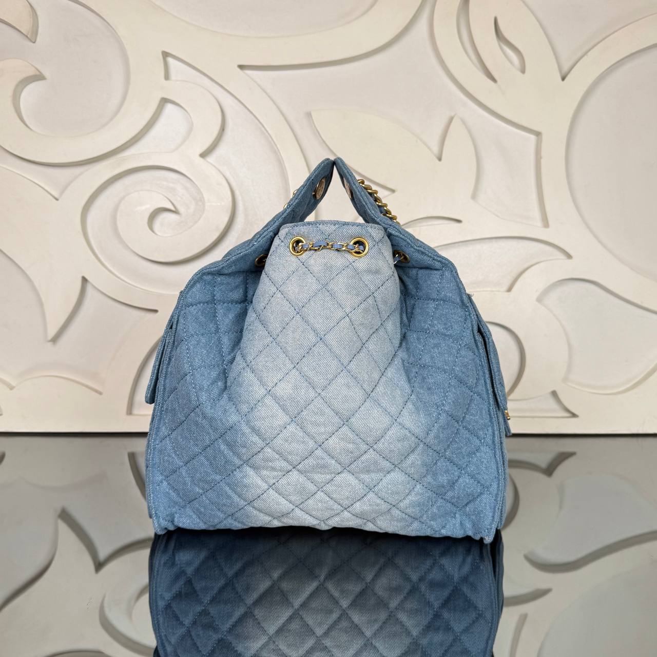 Chanel 25 Medium Handbag

40x30 cm
910621 ⭐️