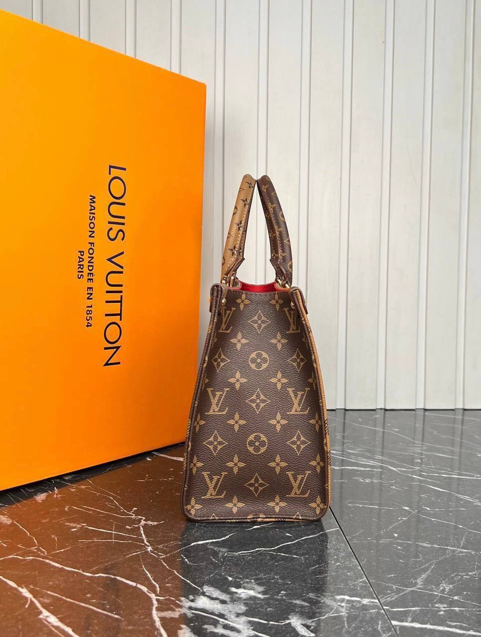 Louis Vuitton OnTheGo PM

5300 ⭐️