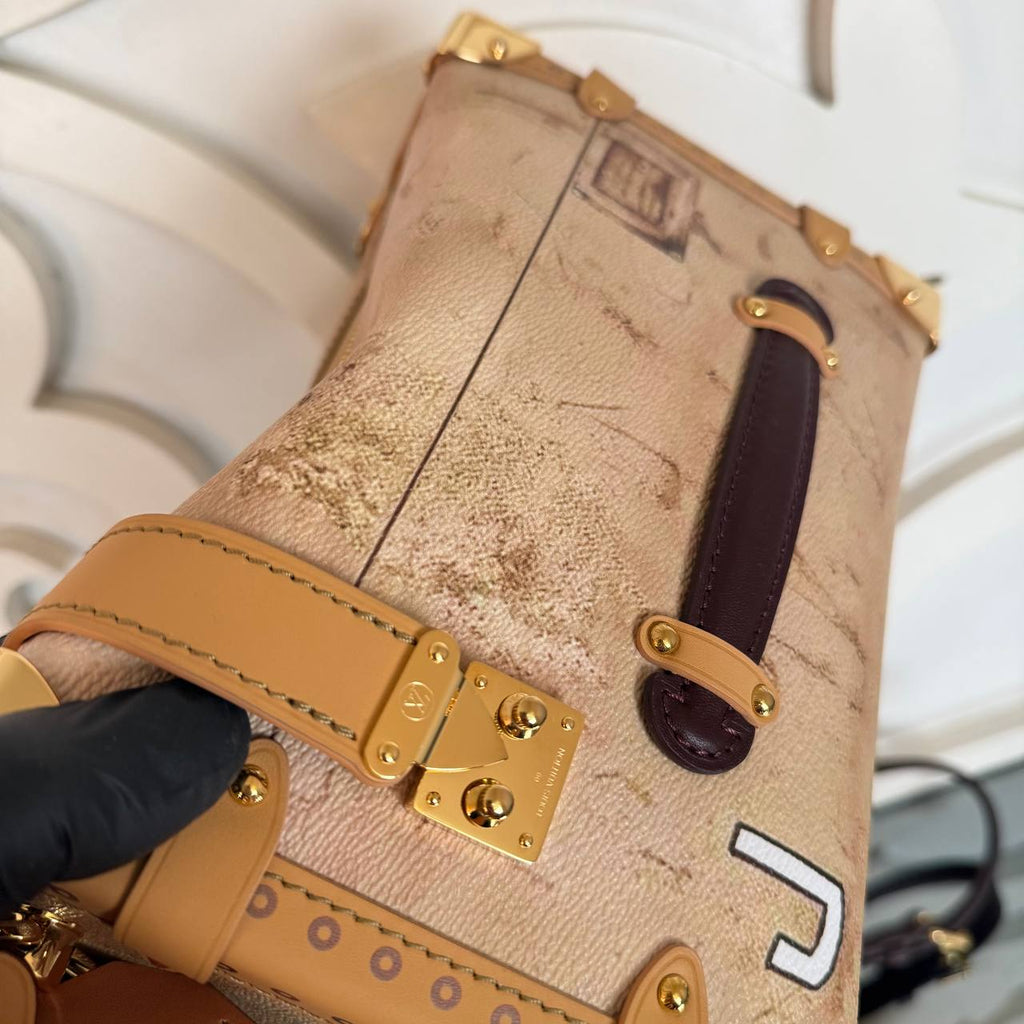 Louis Vuitton Side Trunk MM

910552 ⭐️‼️