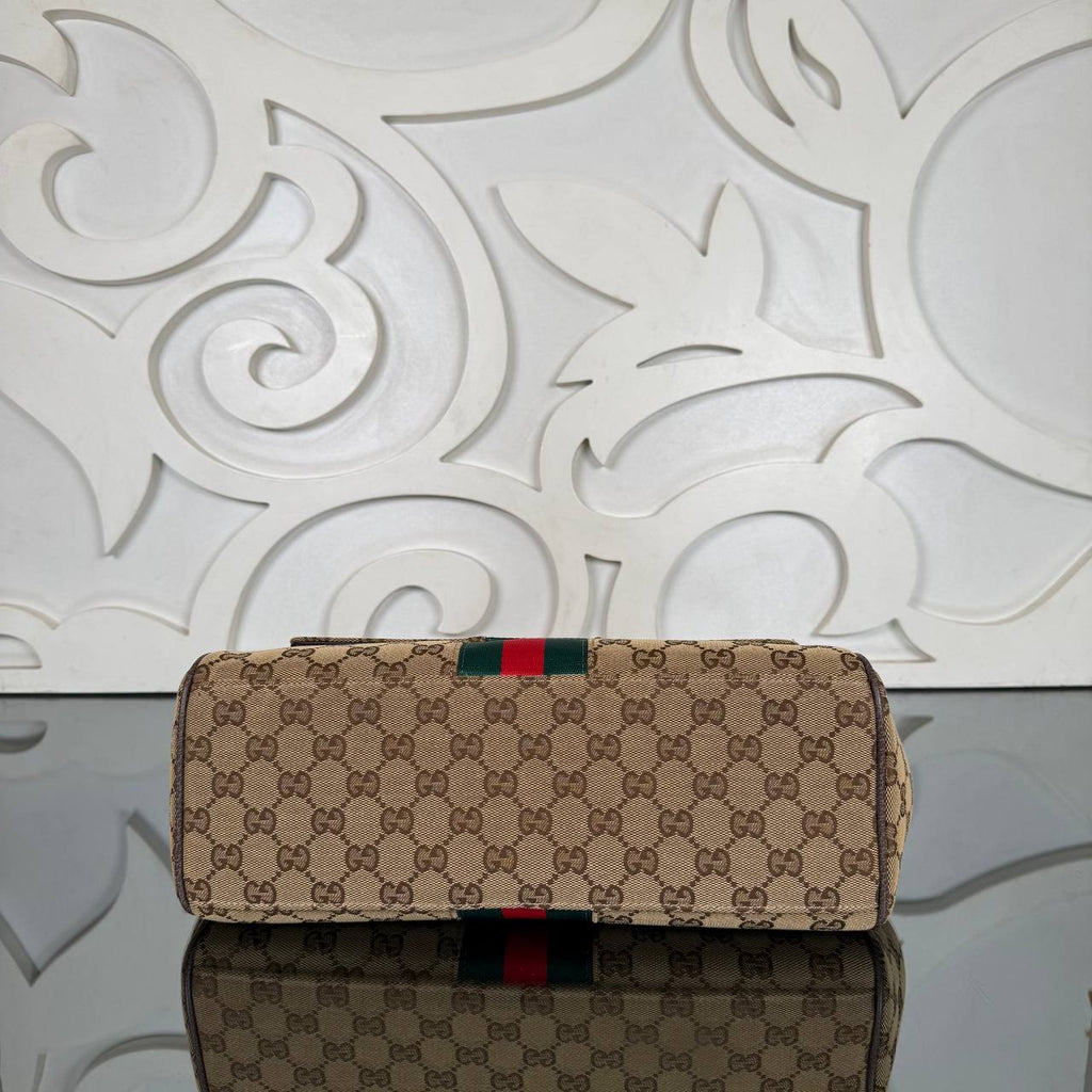 Gucci Paparazzo Medium Top Handle Bag

32x24 cm 
910887 ⭐️