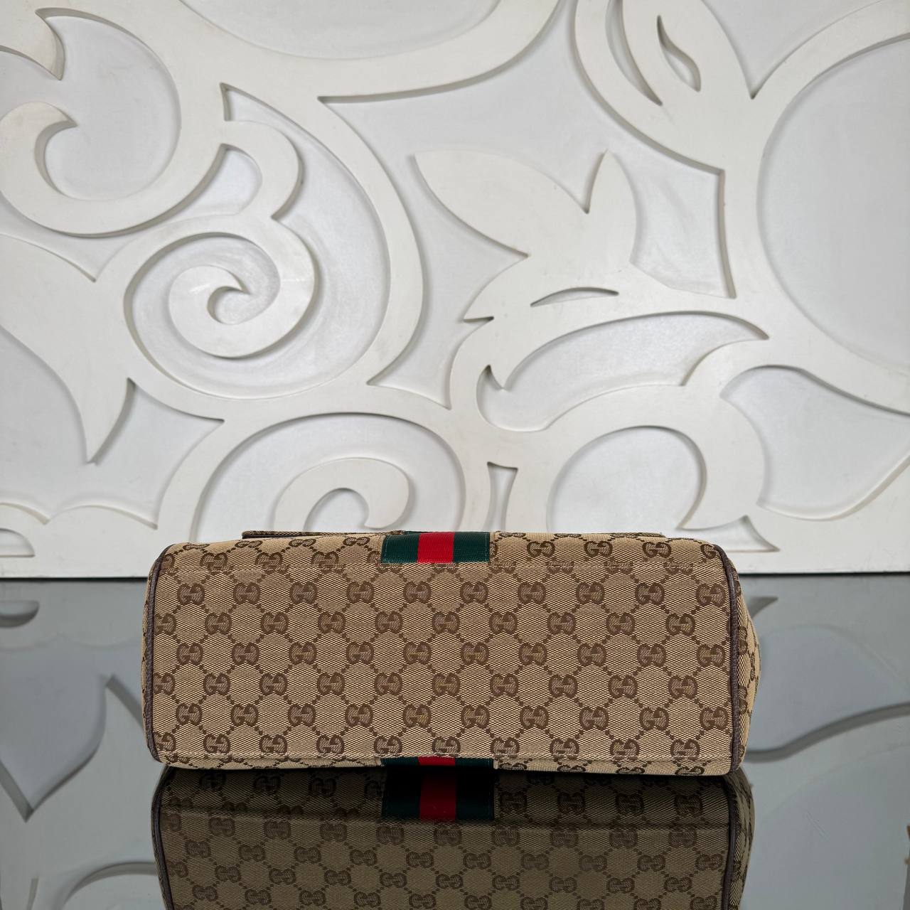 Gucci Paparazzo Medium Top Handle Bag

32x24 cm 
910887 ⭐️