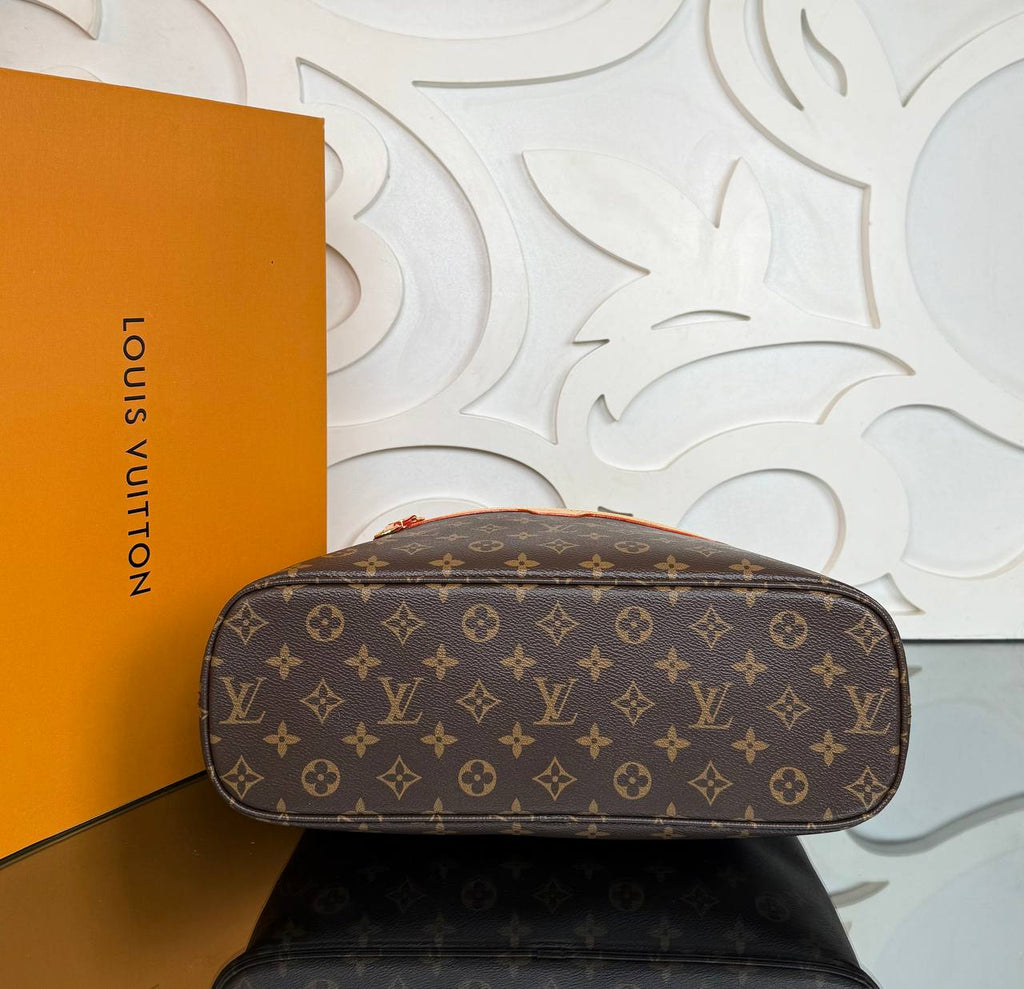 Louis Vuitton Lineup Bag

910342 ⭐️