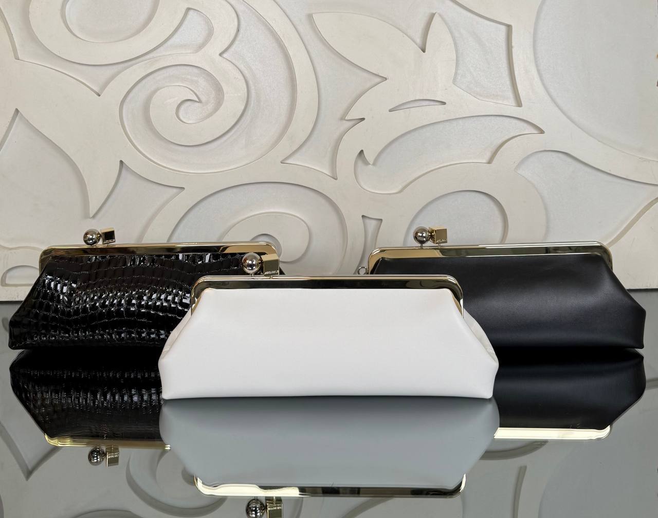 Jacquemus The Berlingot Medium 
Γυναικεία τσάντα 
34x13 cm
910806 ⭐️