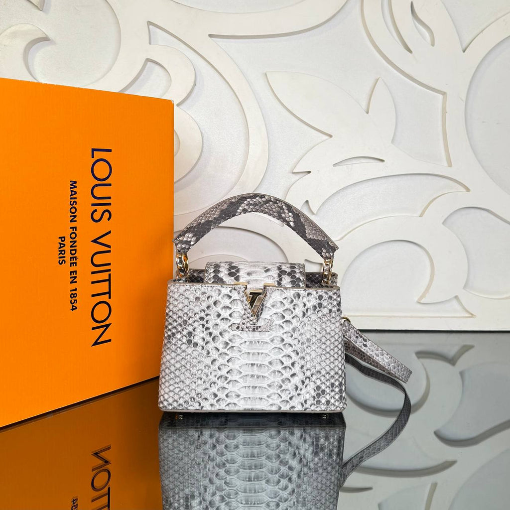 Louis Vuitton Python Capucines Mini

210219 ⭐️