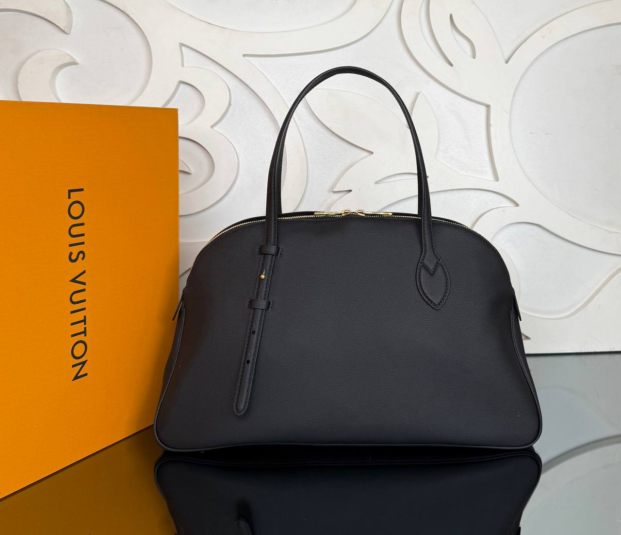 Louis Vuitton Duffle Tote Bag

910427 ⭐️