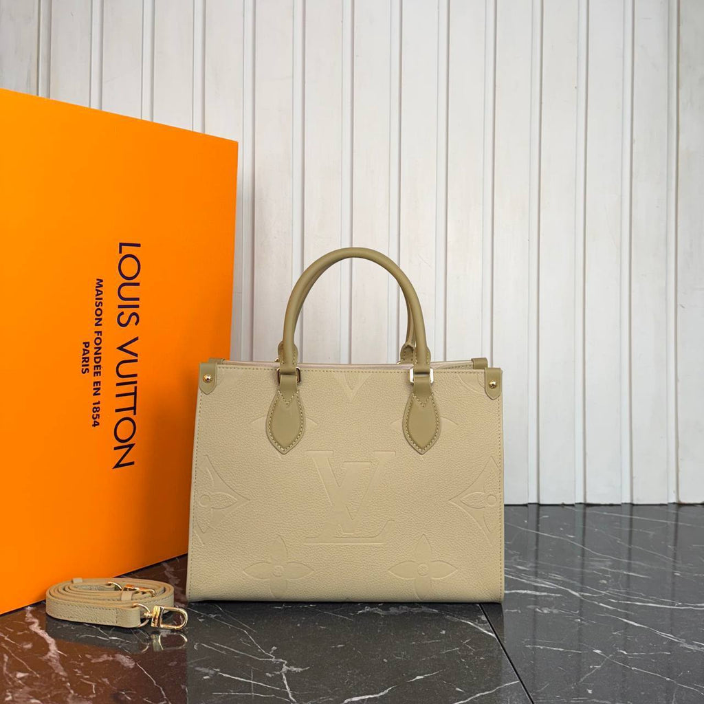 Louis Vuitton OnTheGo PM 

5300-1 ⭐️