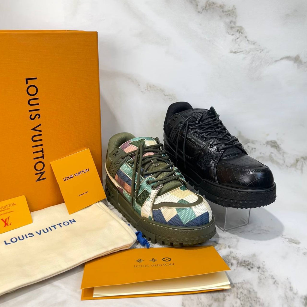 Louis vuitton sneakers 😍

3797-1⭐️