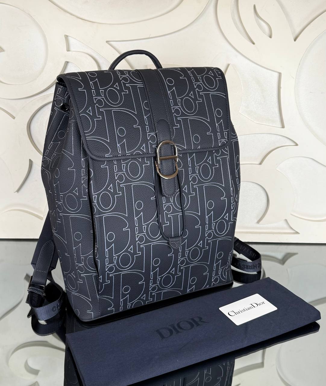 Christian Dior Daily Backpack with Flap

32x40 cm
910413 ⭐️
