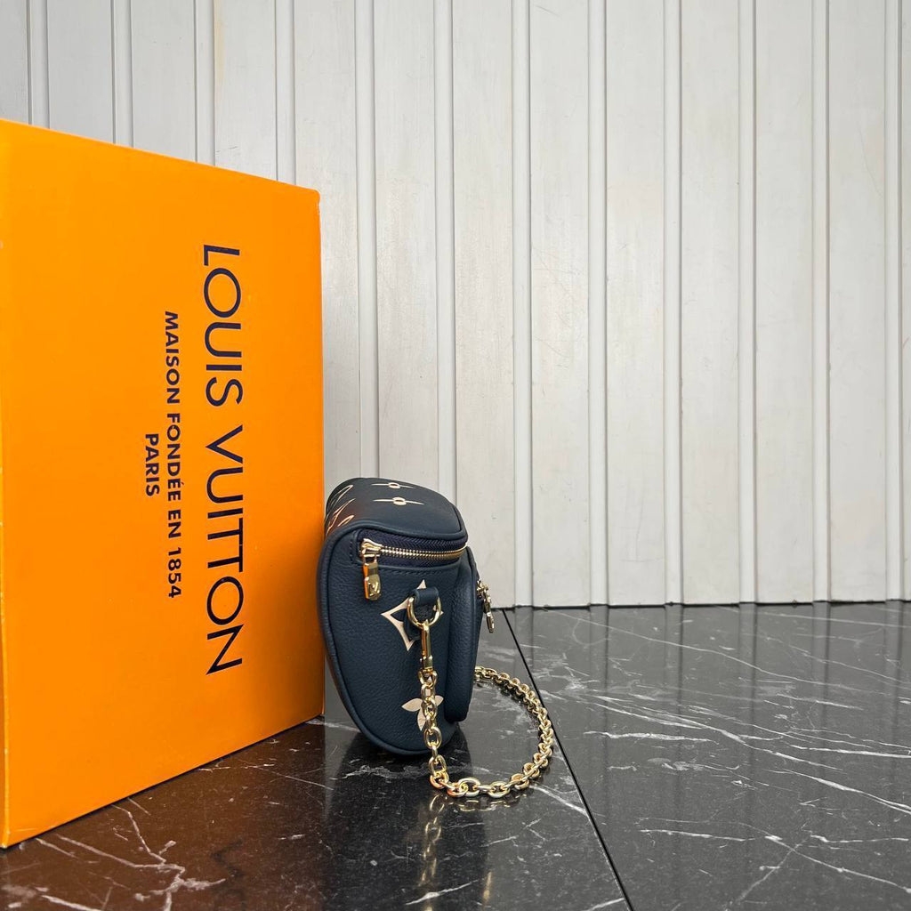 Louis Vuitton Mini Bumbag

6661 ⭐️