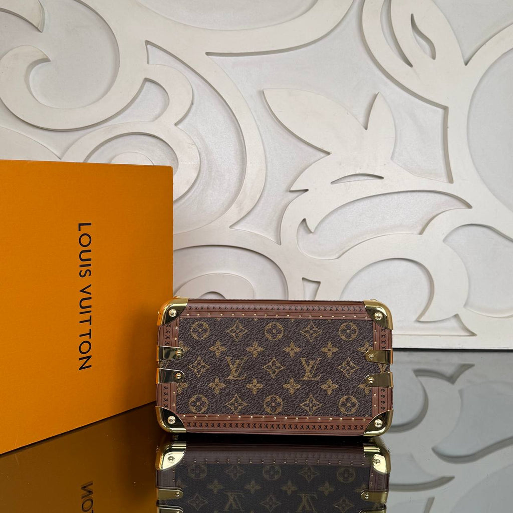 Louis Vuitton Alma Trunk

910958 ⭐️