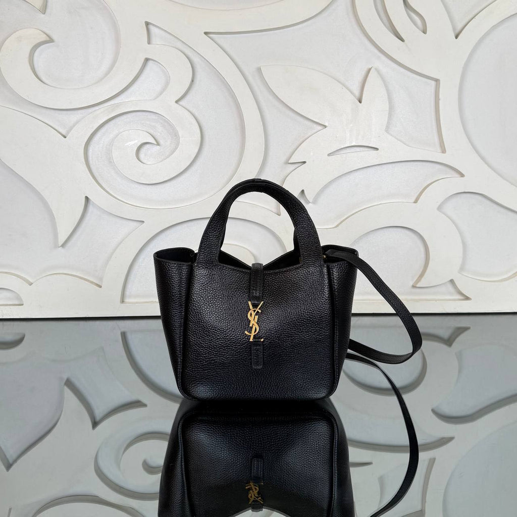 Ysl Saint Laurent Baby Bea in Grained

18x16 cm cm 
910668 ⭐️