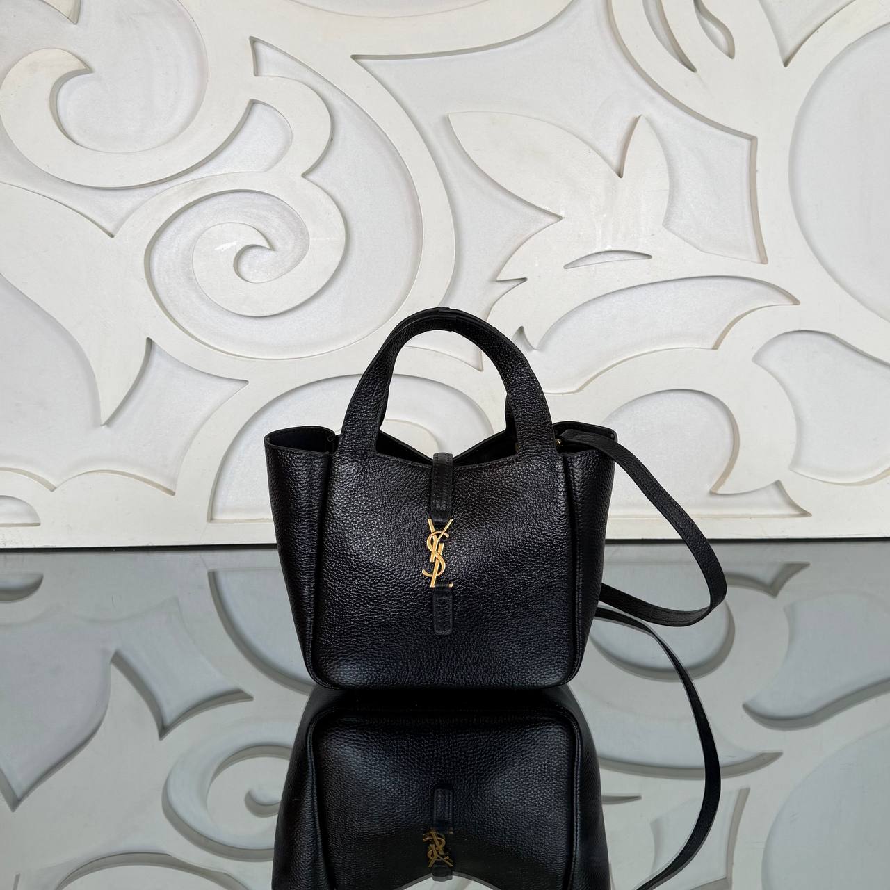 Ysl Saint Laurent Baby Bea in Grained

18x16 cm cm 
910668 ⭐️