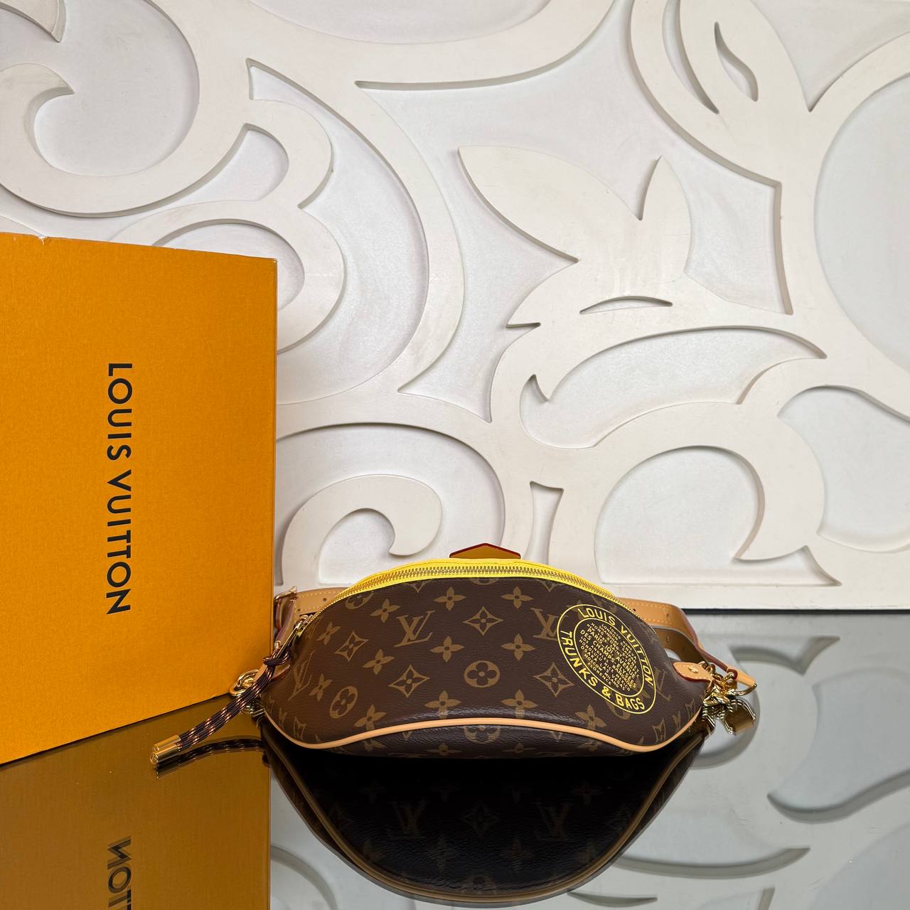 Louis Vuitton Bumbag

910688 ⭐️