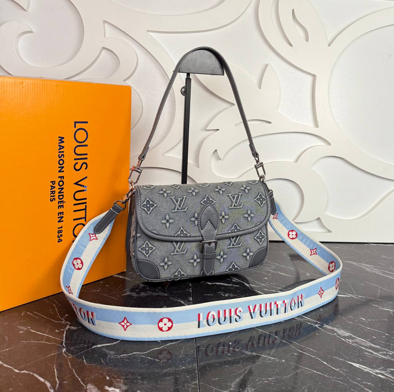 Louis Vuitton Diane Satchel Denim Bag 

910134 ⭐️