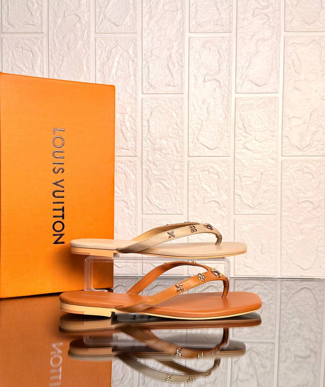 Louis Vuitton Slipper

911265 ⭐️
