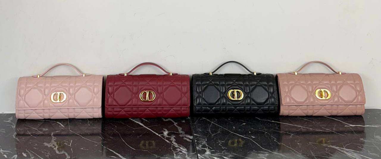 Christian Dior Dioramour Miss Caro Small 

24x10.5 cm
910186 ⭐️