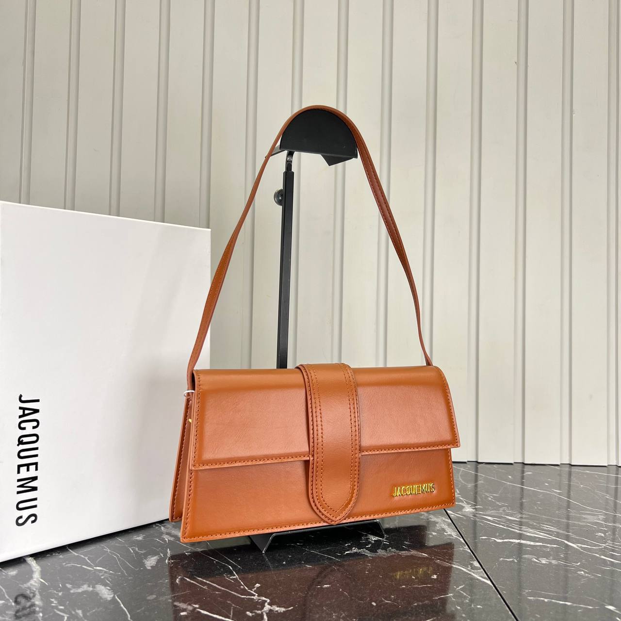 Jacquemus Lee Petit Bambino 

28x15 cm
5736-1 ⭐️