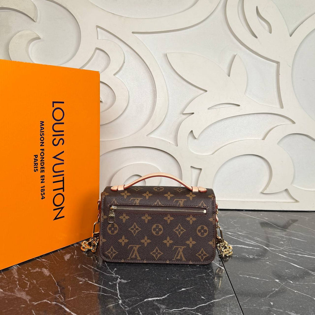 Louis Vuitton Pochette Metis East West 

5580-1 ⭐️