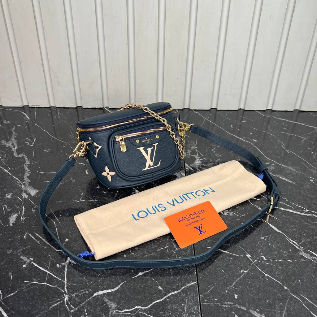 Louis Vuitton Mini Bumbag

6661 ⭐️