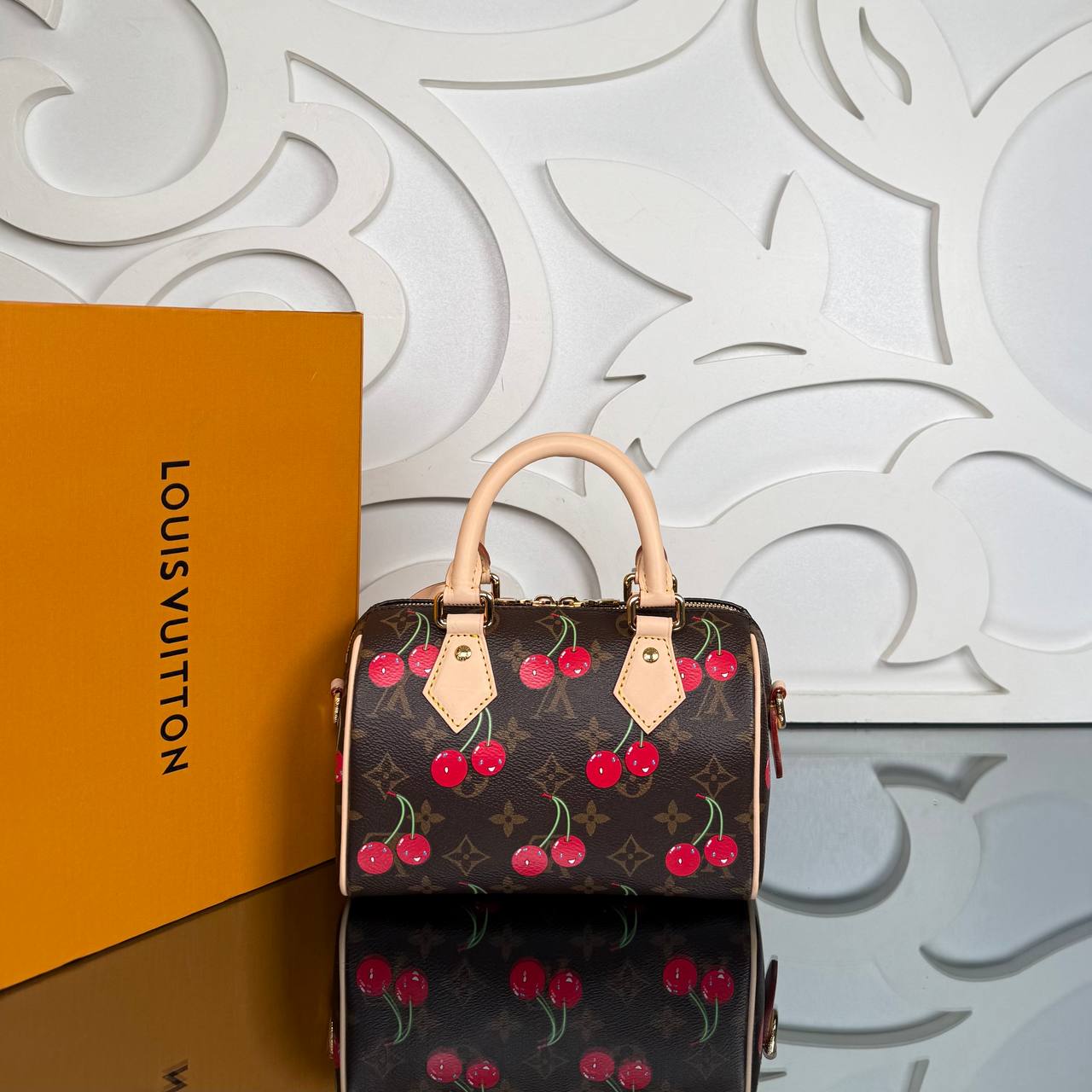 Louis Vuitton LV x TM Speedy 20 cm
Xmurakami

⭐️