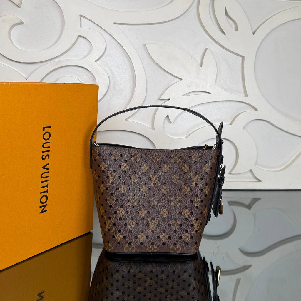 Louis Vuitton All In BB

910844 ⭐️