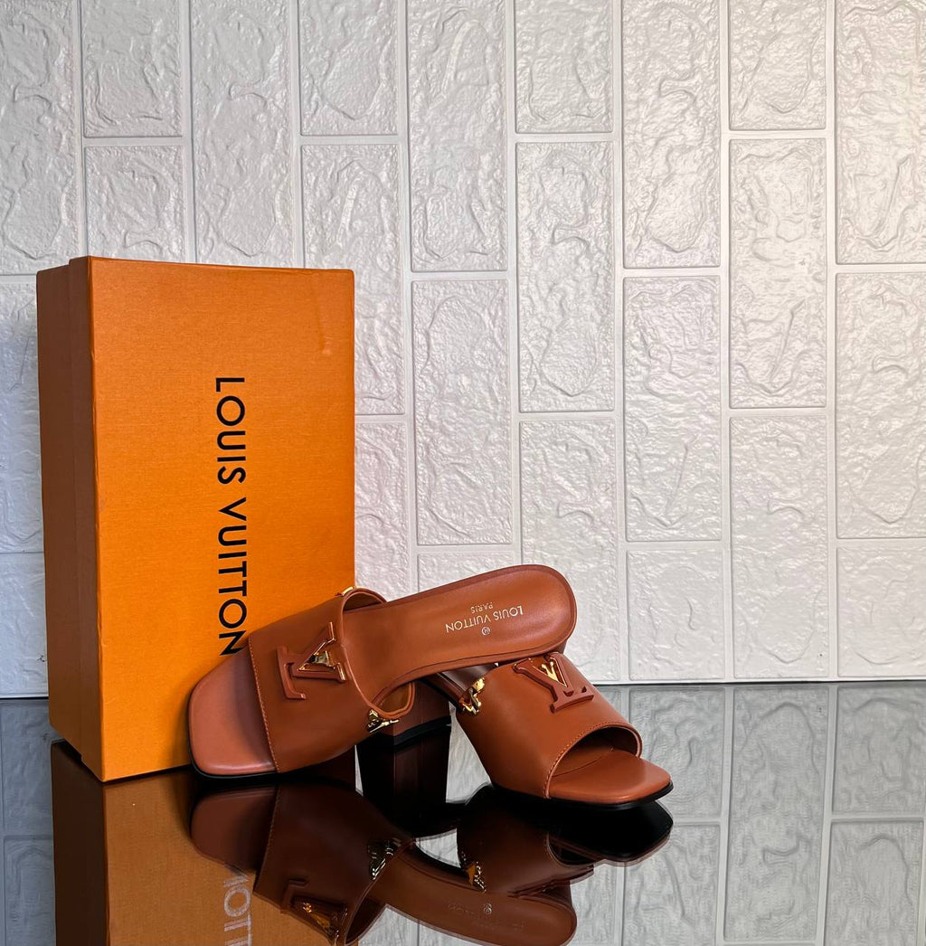 Louis Vuitton Mare Mule 8cm

911237 ⭐️