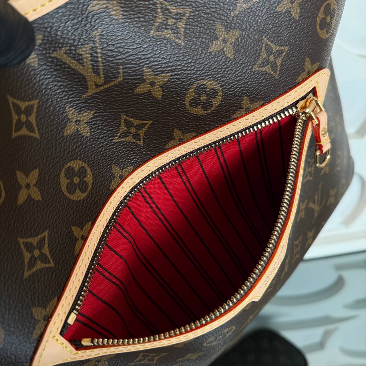 Louis Vuitton Lineup Bag

910342 ⭐️