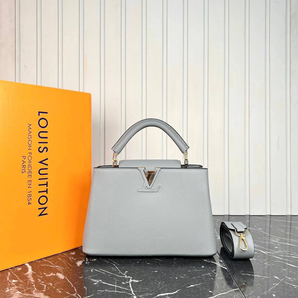 Louis Vuitton Capucines BB 

5565-3 ⭐️