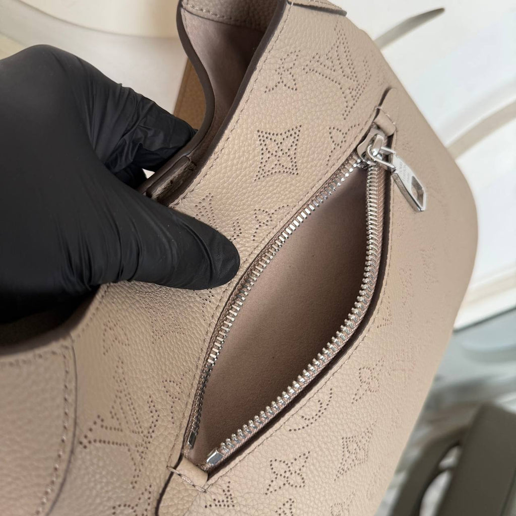 Louis Vuitton Mahina All Around PM

910590 ⭐️