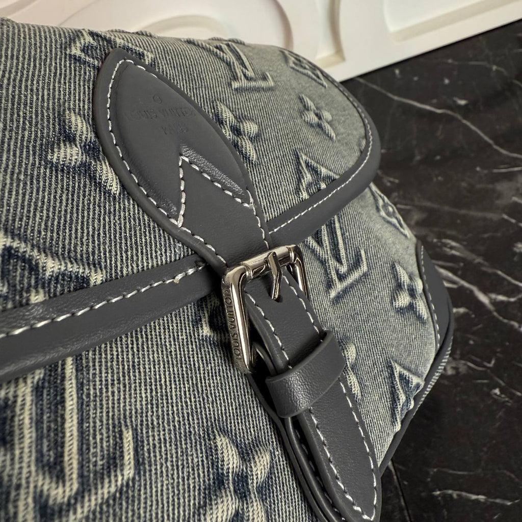 Louis Vuitton Diane Satchel Denim Bag 

910134 ⭐️