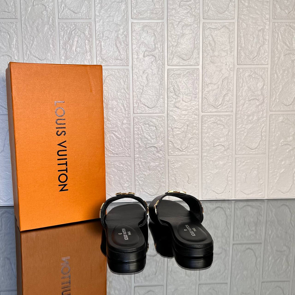 Louis Vuitton Mare Flat Mule

911256 ⭐️