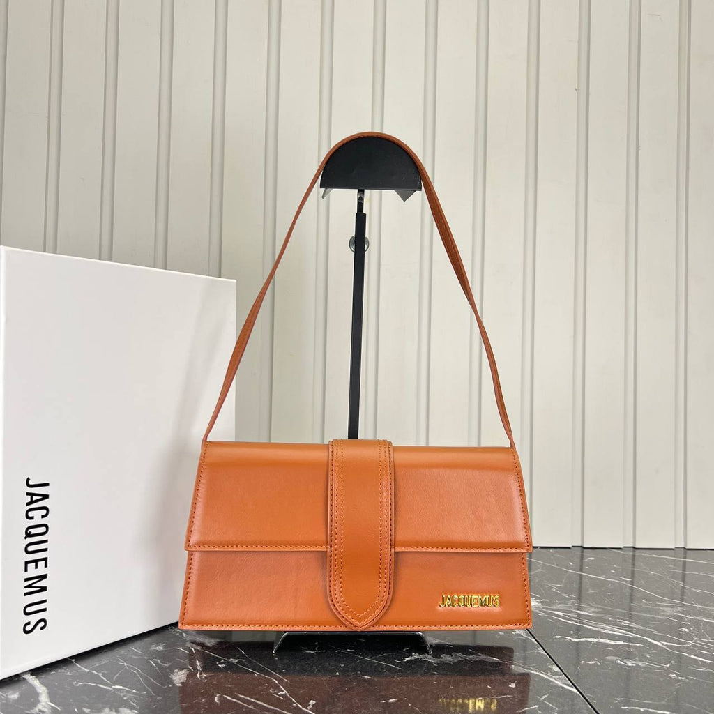 Jacquemus Lee Petit Bambino 

28x15 cm
5736-1 ⭐️