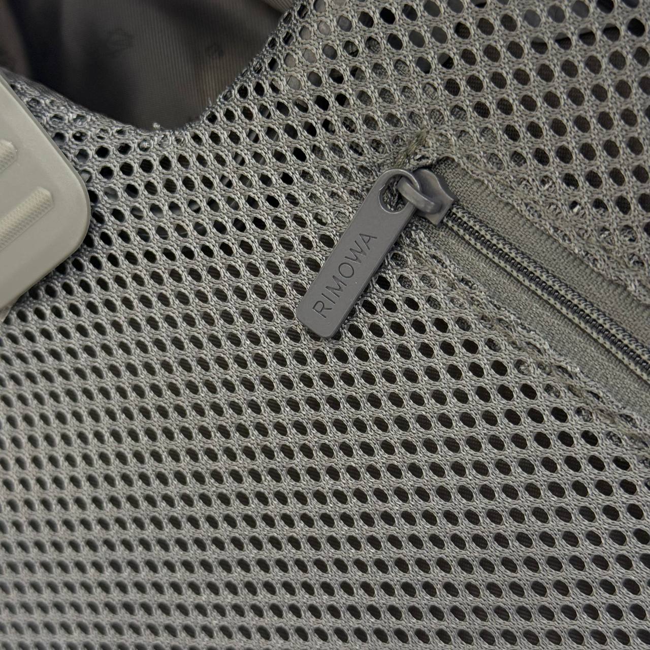 Christian Dior and Rimowa Carry-On Cabin Suitcase
38x50x21 cm