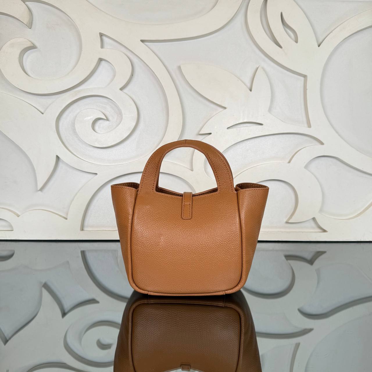 Ysl Saint Laurent Baby Bea in Grained

18x16 cm cm 
910668 ⭐️