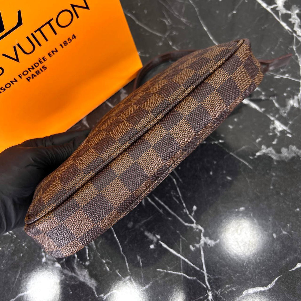 Louis Vuitton Pochette Small 

272 ⭐️