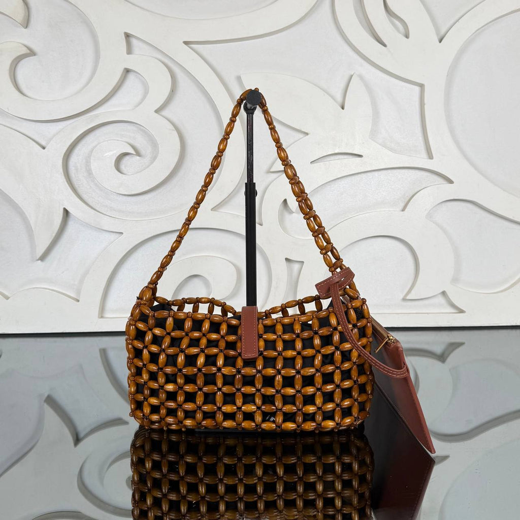 Saint Laurent Le 5 A 7 in Wood Beds 

23x13 cm 
910996 ⭐️