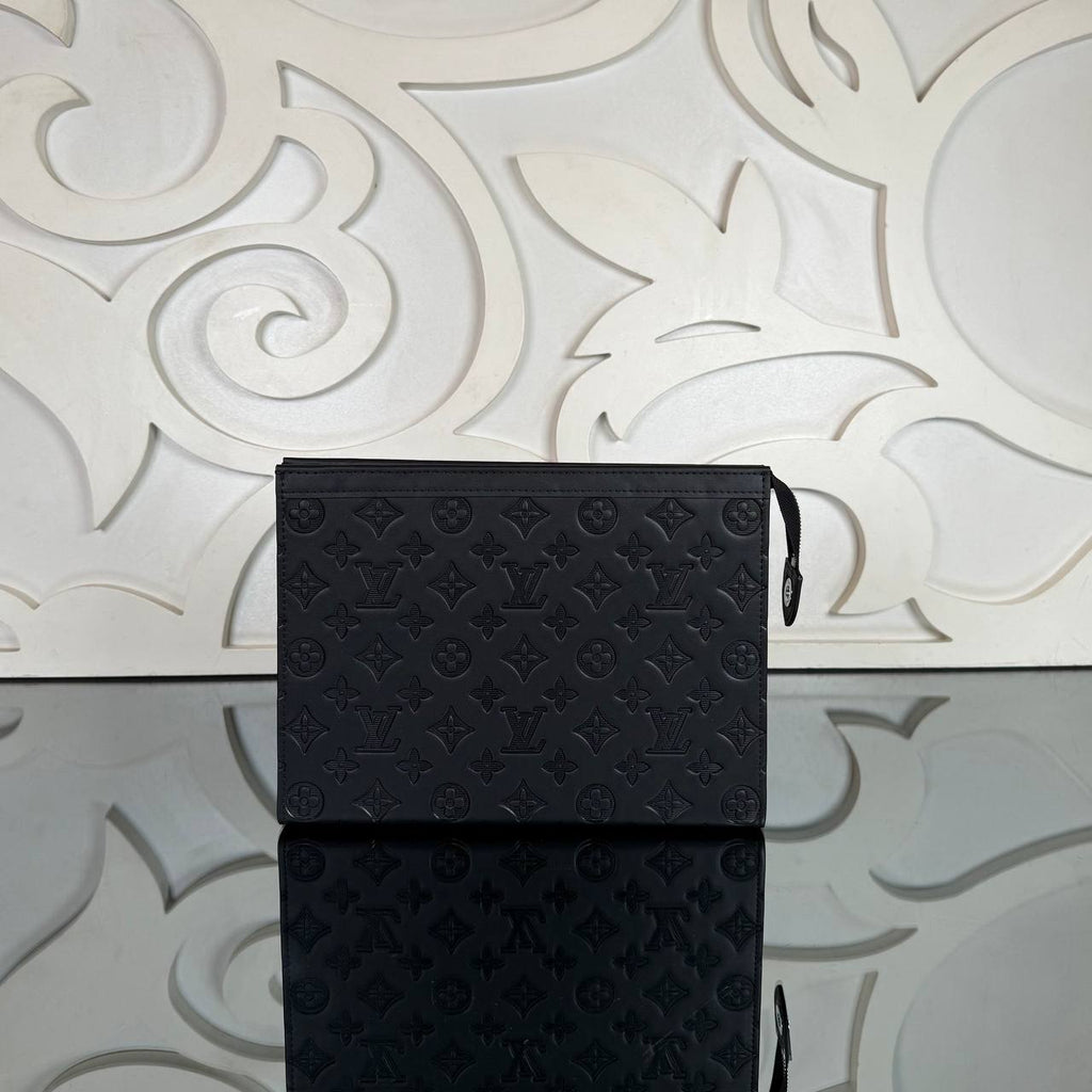 Louis Vuitton Pochette Voyage MM
Επιλογή χρώματος έπειτα από τηλεφωνική επικοινωνία 
910606 ⭐️