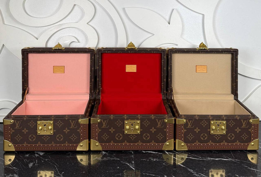 Louis Vuitton Coffret Tresor 

6207 ⭐️