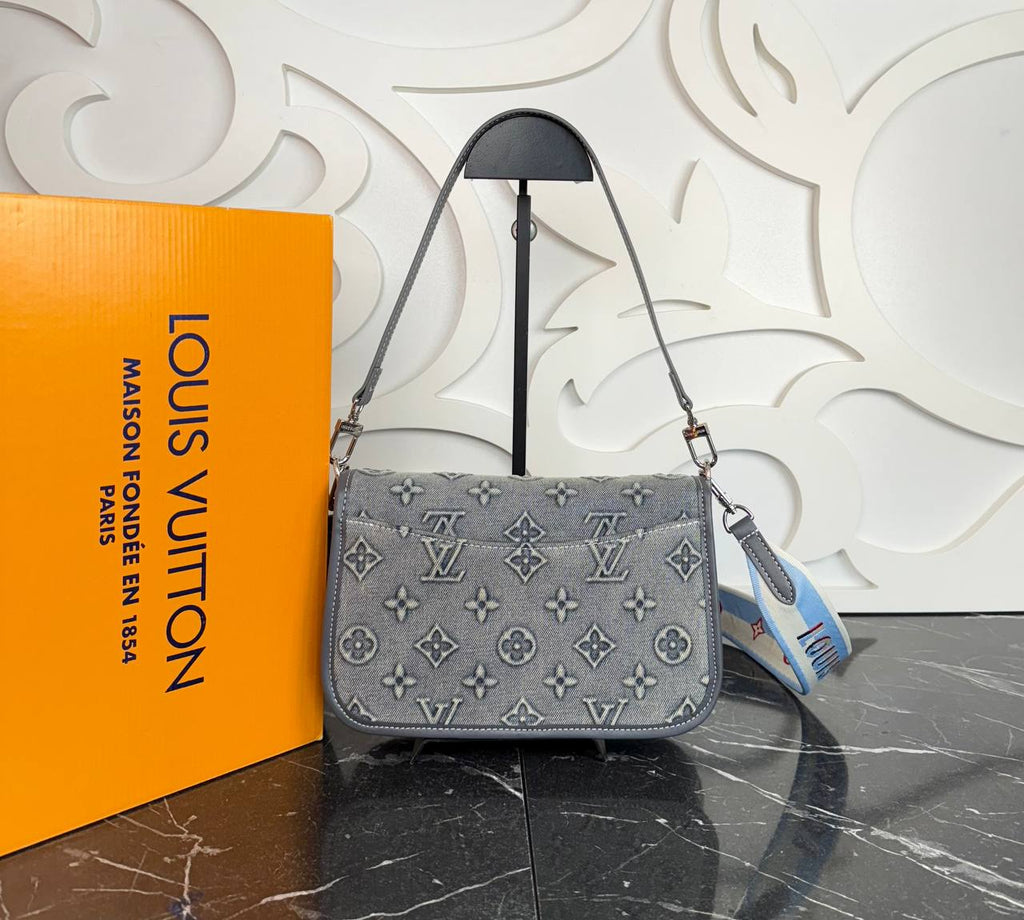 Louis Vuitton Diane Satchel Denim Bag 

910134 ⭐️