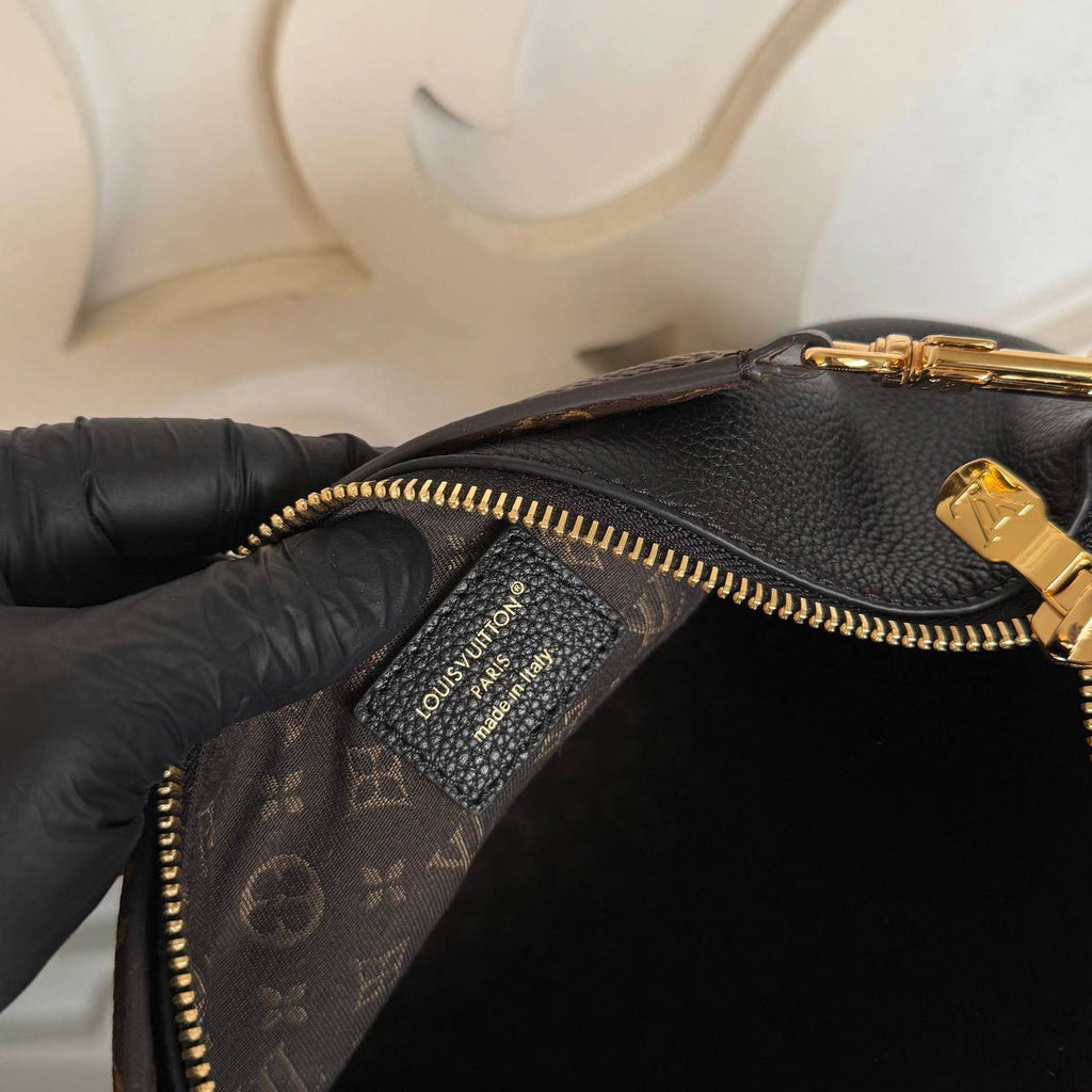 Louis Vuitton Multipass Bag

910426 ⭐️