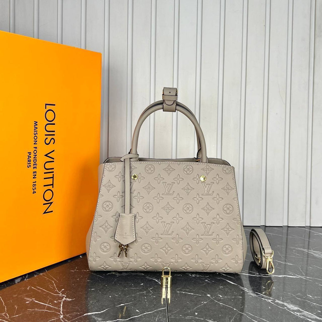 Louis Vuitton Montaigne Bag Medium 

5100