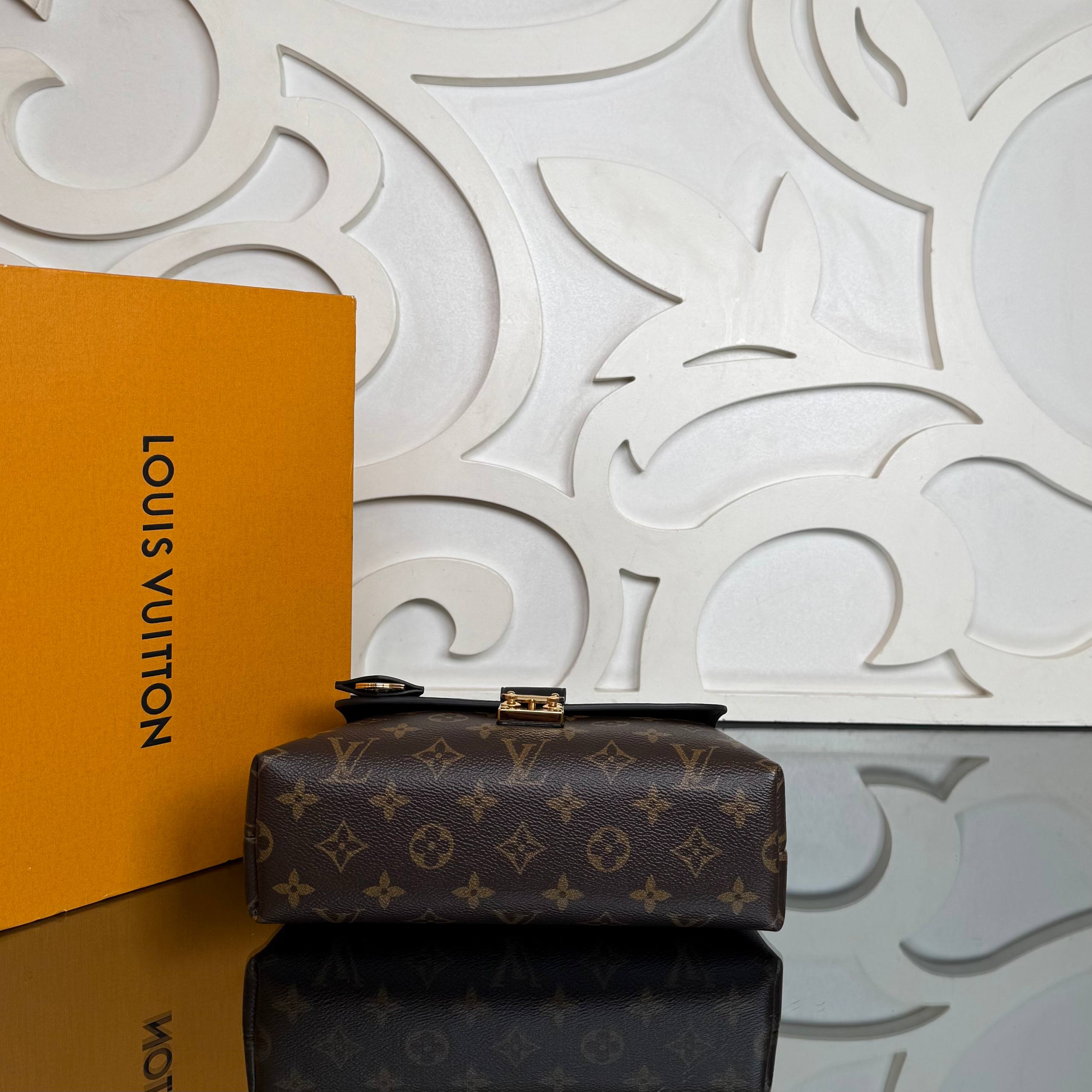 Louis Vuitton Madeleine BB Bag

910582 ⭐️