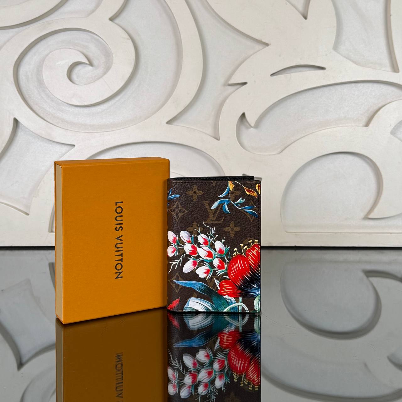 Louis Vuitton Passport Cover

910966 ⭐️