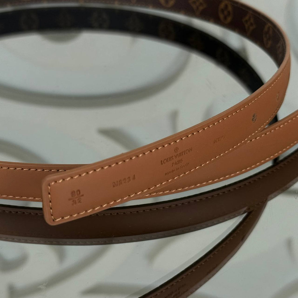 Louis Vuitton Pretty LV 20 mm Reversible Belt

217037 ⭐️