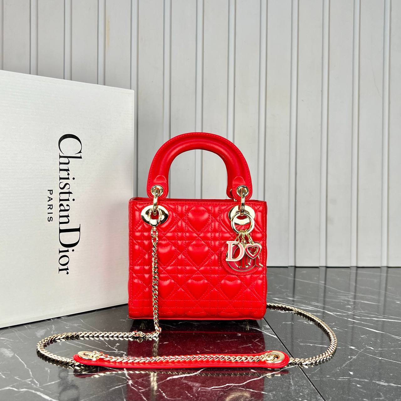 Christian Dior Lady Dior Bag Small 

16x16 cm 
5437-1