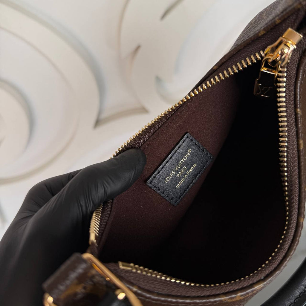Louis Vuitton Catchy PM Bag

910332 ⭐️