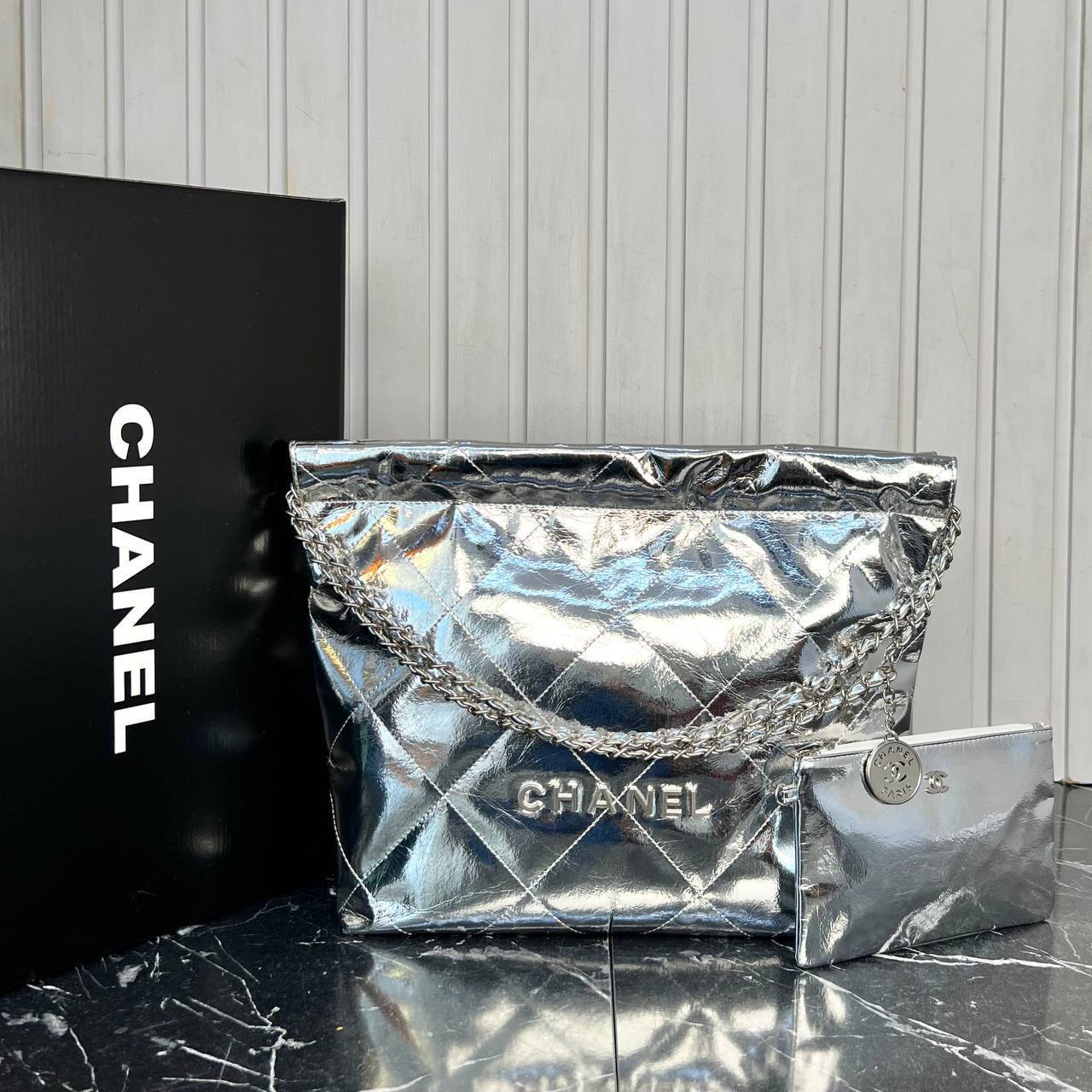 Chanel 22 Bag

40x30 cm 
5513-3
