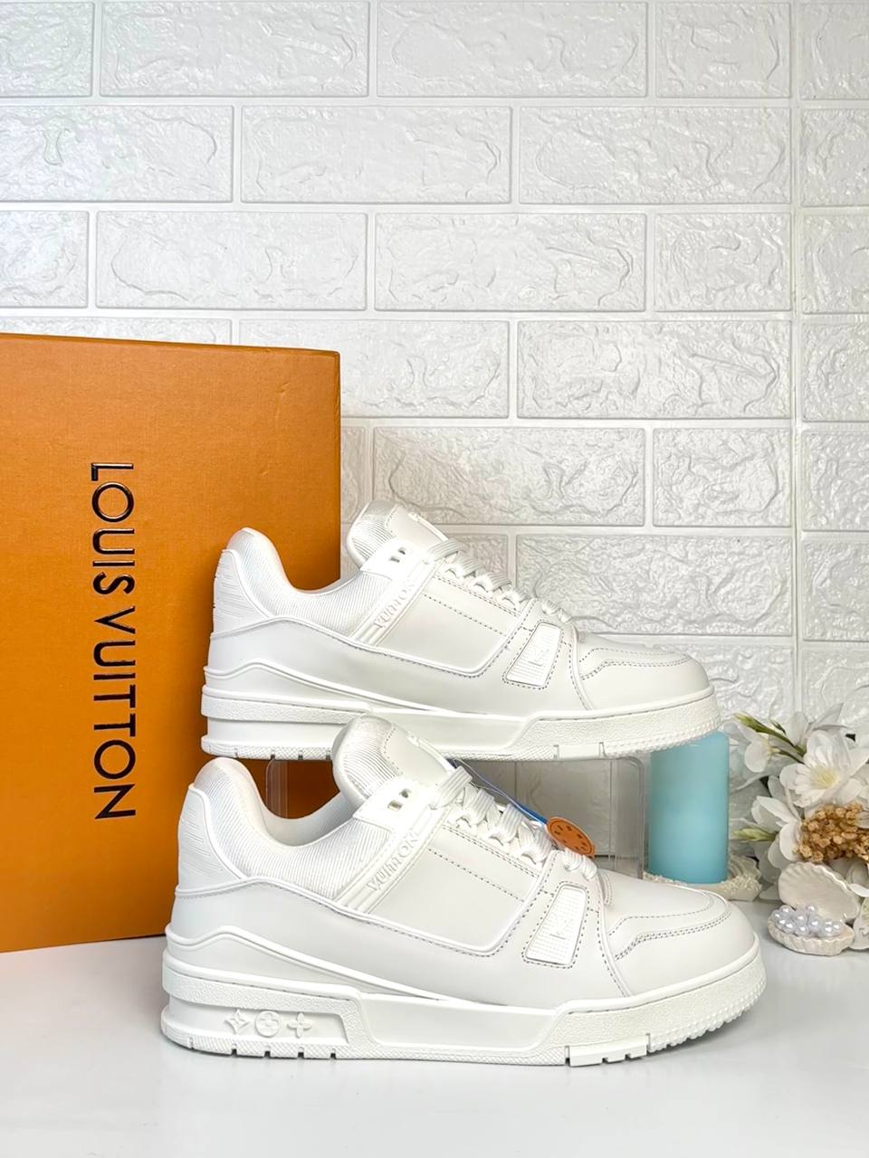Louis Vuitton Sneakers

911109 ⭐️