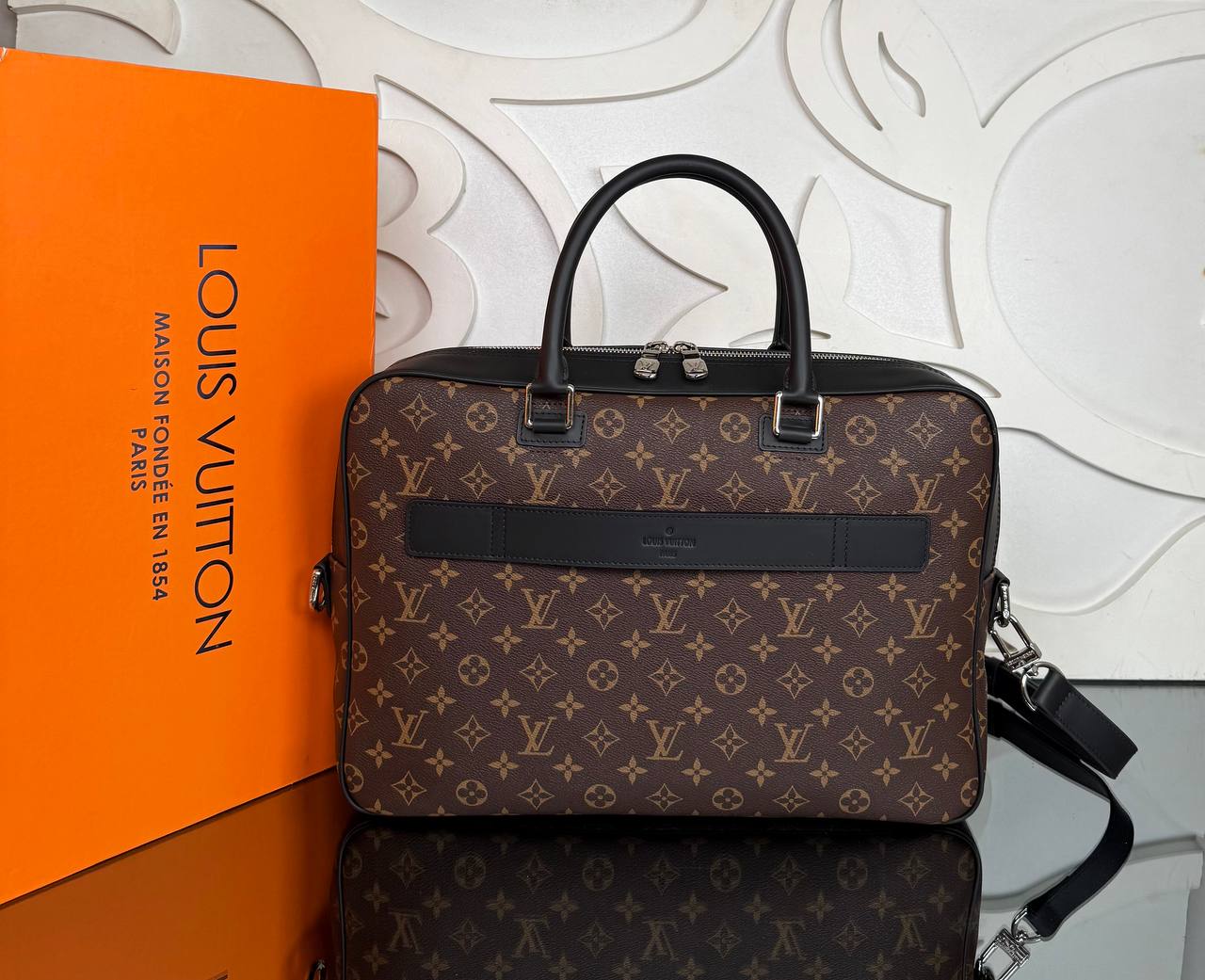 Louis Vuitton Porte Documents Voyage

5635-3 ⭐️